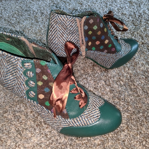 Shoes - Eclectic booties